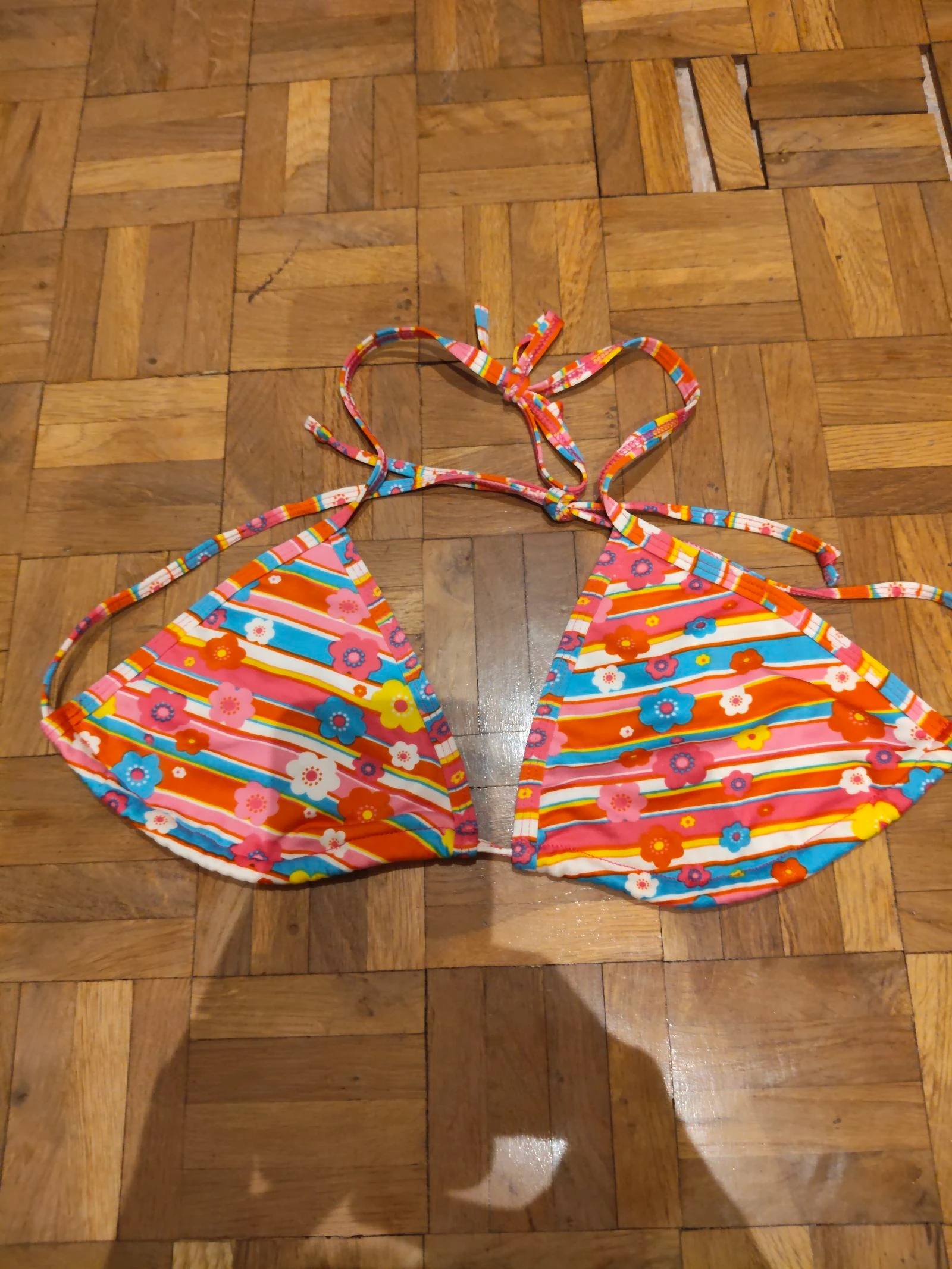 Creator-Bikini voor dames L/XL 3-delig met kleurrijk en bloemerig gestreept en margrietschabloon – photo 4
